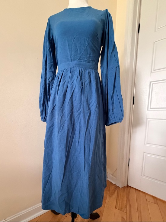 APRICOT Dresses & Skirts - Blue Long-Sleeve Midi Dress w Open Back